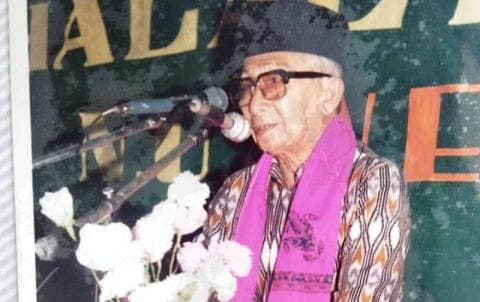 Kiai Chayyi, Aktivis NU Kencong Pegiat Literasi