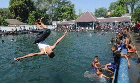 Sambut Ramadhan, Umbul Pengging Dipadati Pengunjung Padusan