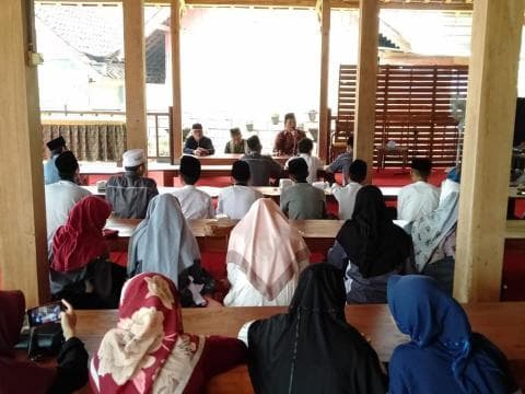 Fenomena Kebenaran Dibuat Semu Oleh Narasi Kepentingan