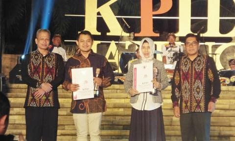 Fast FM Magelang Raih Penghargaan Bergengsi di Jateng