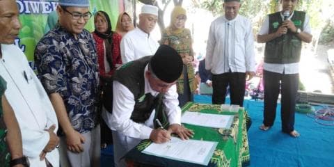 Pengurus Ranting NU di Jombang Bantu Warga dengan Kartu Sehat