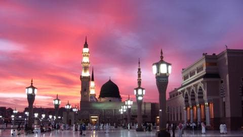 Dalil Shalat Arbain di Masjid Nabawi