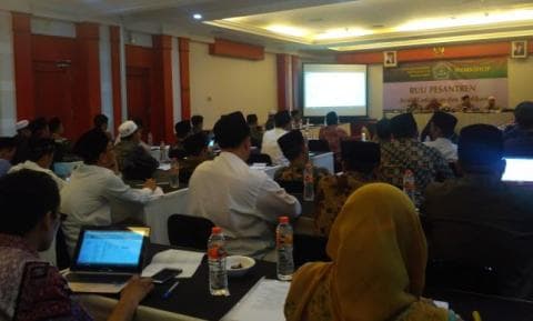 Jika Disahkan, UU Pesantren Jangan Hilangkan Kekhasannya