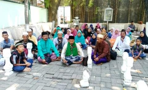 Benarkah Rasulullah Melarang Ziarah Kubur ke Tempat Jauh?