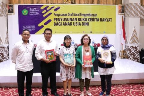 Tumbuhkan Minat Baca Anak Usia Dini Lewat Buku Cerita Rakyat