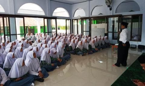 Ikhtiar Ansor Pekalongan Jelaskan Bahaya Narkoba di Kalangan Pelajar