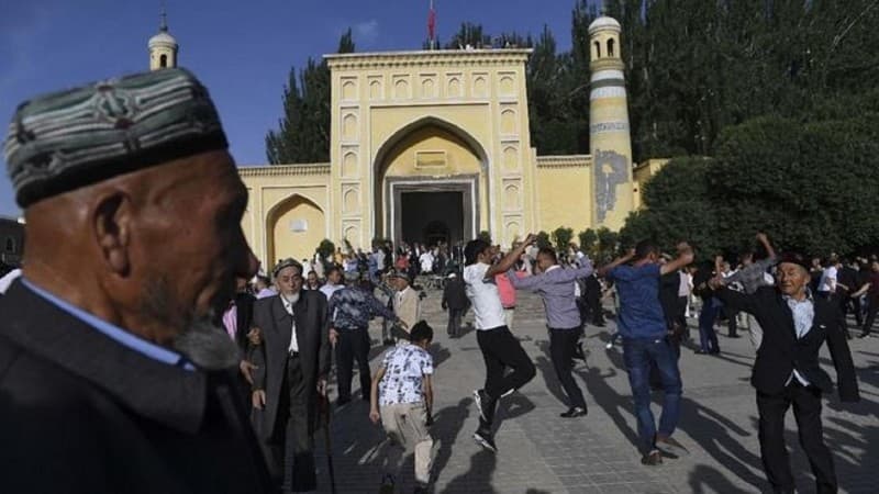 China Klaim Etnis Uighur Dipaksa Memeluk Islam