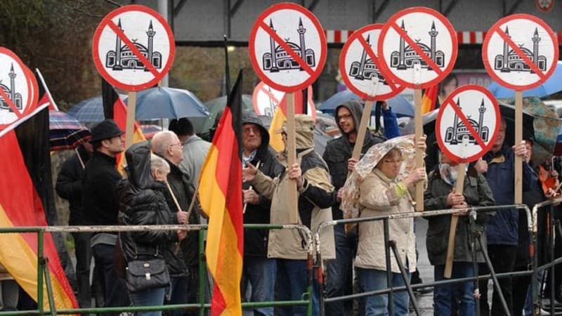 Diancam Bom, Umat Muslim di Jerman Menuntut Perlindungan Keamanan