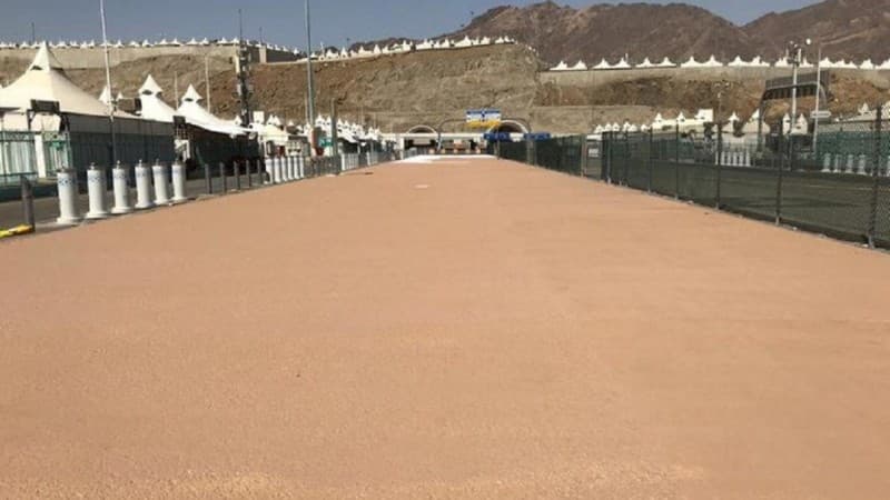 Agar Jamaah Haji Nyaman, Arab Saudi Kurangi Panas di Jalur Pejalan Kaki