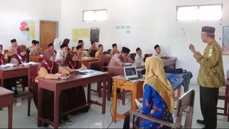 SMP Islam Al-Madinah Jombang Kenalkan NU ke Peserta Didik