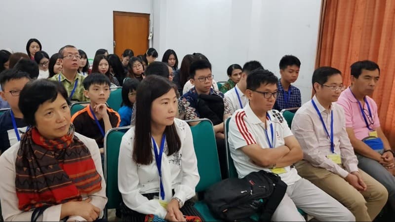 Kagum dengan Pesantren, Rombongan Dokter Asal Hongkong Kunjungi Tebuireng