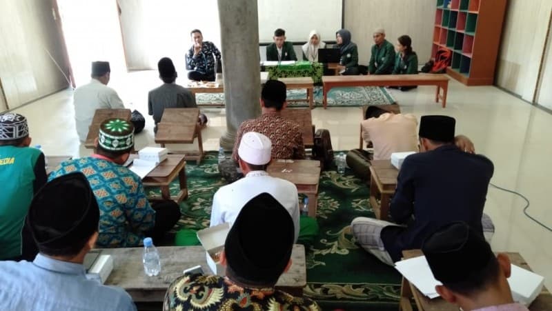 Kembangkan Ayam Joper, Kelompok Santri Tani Milenial Bojonegoro Dapat Bantuan Kementan