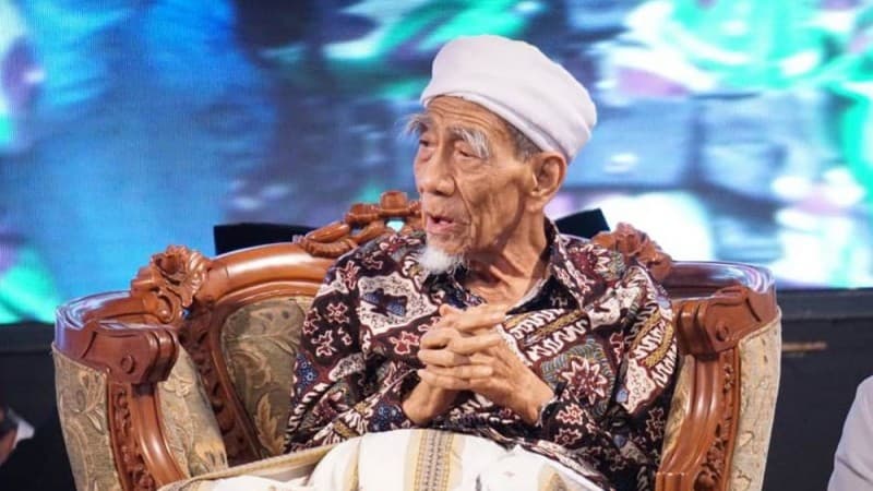 Mbah Moen Figur yang Selalu Belajar dan Mengajar