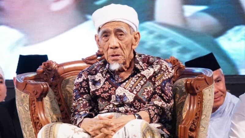 Ganjar: Mbah Moen Kiai Nasionalis yang Rendah Hati dan Penyayang