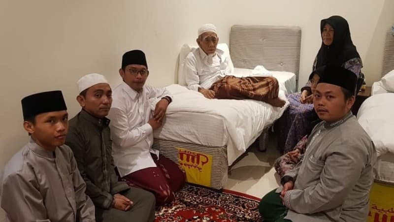 Kesaksian Ketua RMI Jawa Timur Jelang Kewafatan Mbah Moen