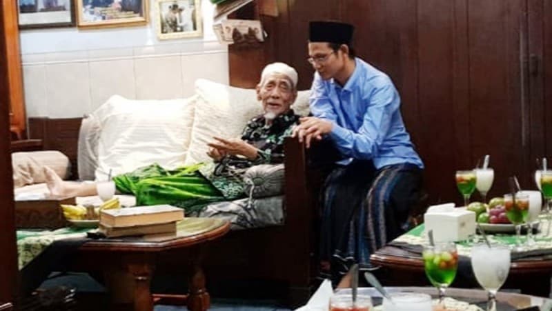 Perjalanan Hidup KH Maimoen Zubair: Ditempa Keilmuan sebelum Usia Balig