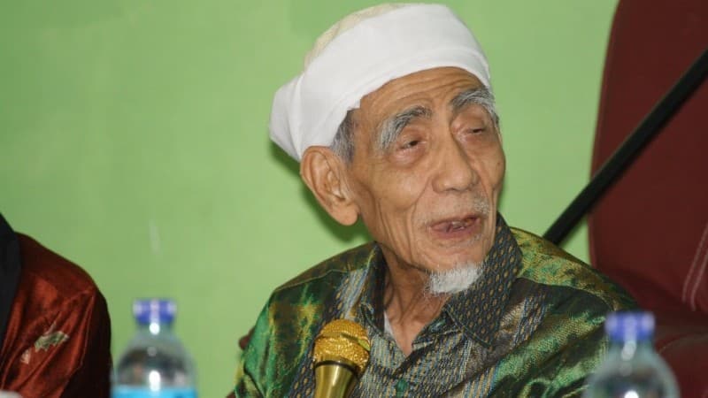 Alasan KH Maimoen Zubair Tetap di PPP