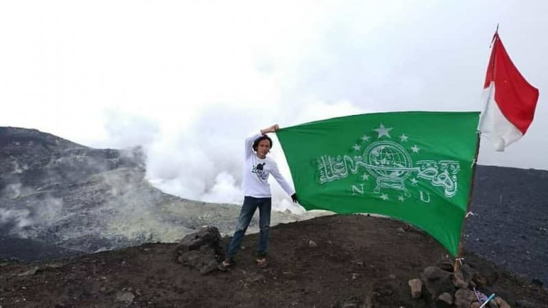 Doa ‘Menjinakkan’ Gunung dan Kidung Kacer Mbah Marijan