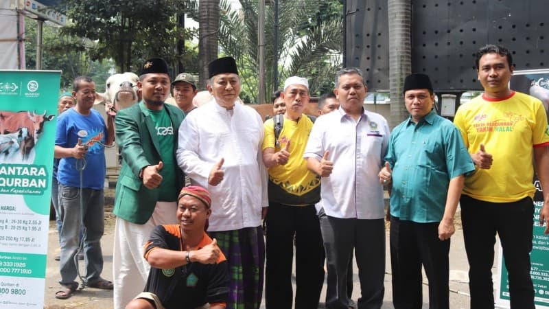 NU Care-LAZISNU Terima Kurban dari Presiden hingga Artis