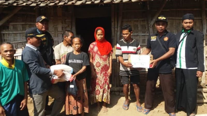 PMII Kota Depok Salurkan 11 Kambing, Ansor Jambon Bagikan Daging ke Pelosok Desa