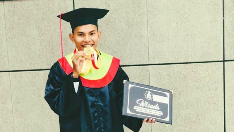 Rampungkan Kuliah Pascasarjana, Fathurrahman Staf PWNU NTB Raih Cum Laude
