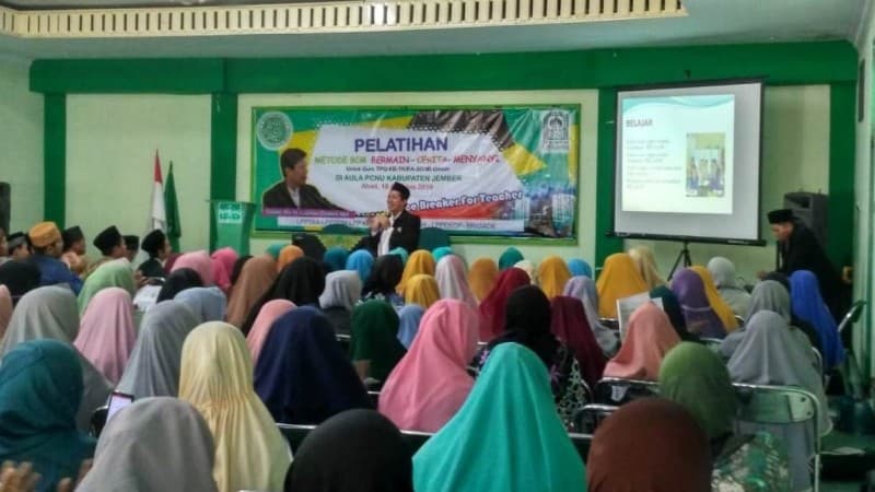 Guru yang Baik Adalah Guru yang Pandai dan Menyenangkan