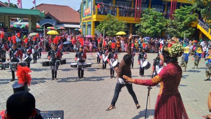 Sambut Tahun Baru Islam, Aliyah NU Mranggen Demak Gelar Festival Drum Band