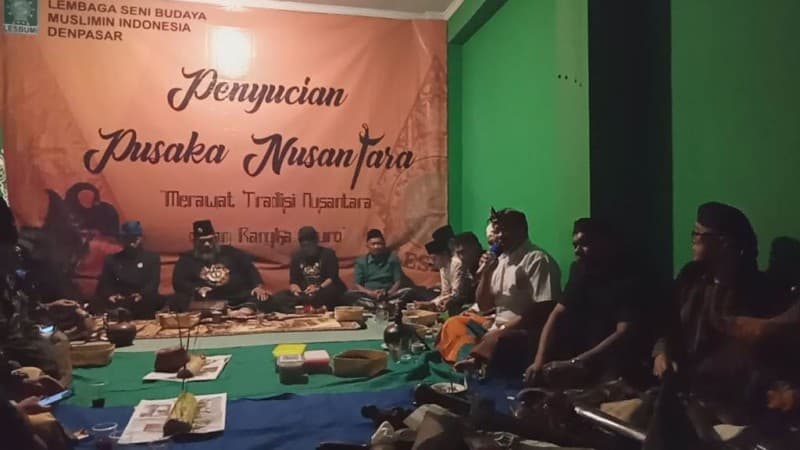 Muharam, Lesbumi Denpasar Gelar Penyucian Pusaka Nusantara