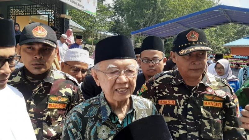 Gus Sholah Resmikan Cabang Pesantren Tebuireng di Bintan