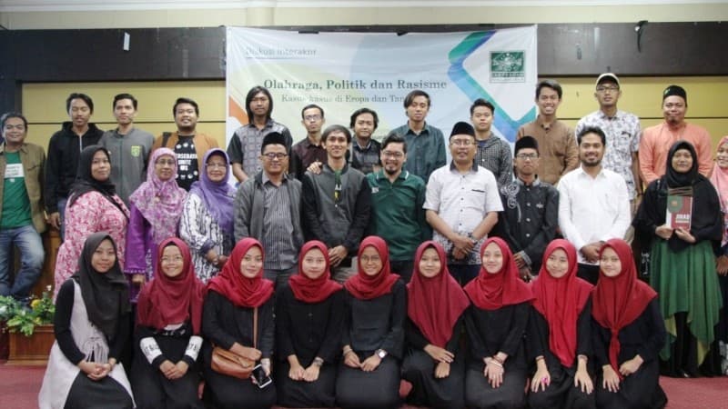 Diskusi Bola Lakpesdam NU Jatim:  Rasisme Harus Dihentikan