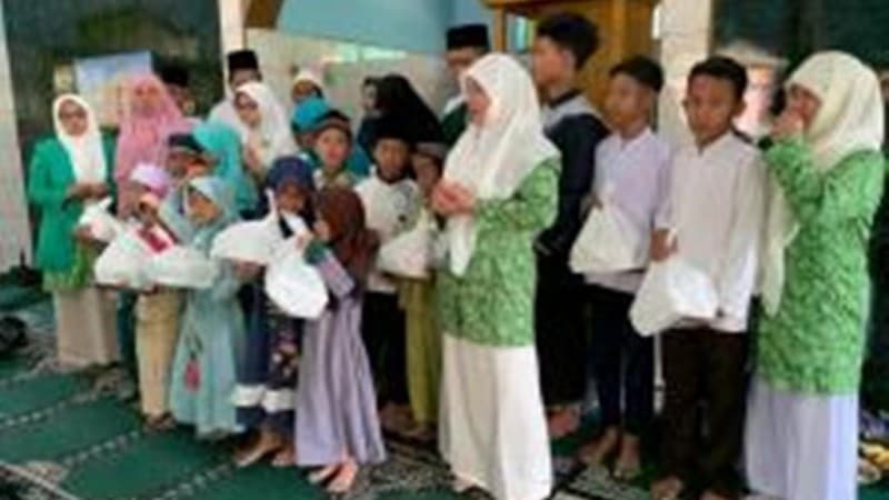 Sambut Muharram, Fatayat NU Majalengka Santuni Yatim
