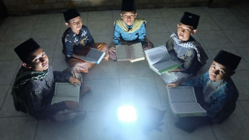 Keutamaan Belajar dan Mengajarkan Ilmu Menurut KH Hasyim Asy’ari (2)