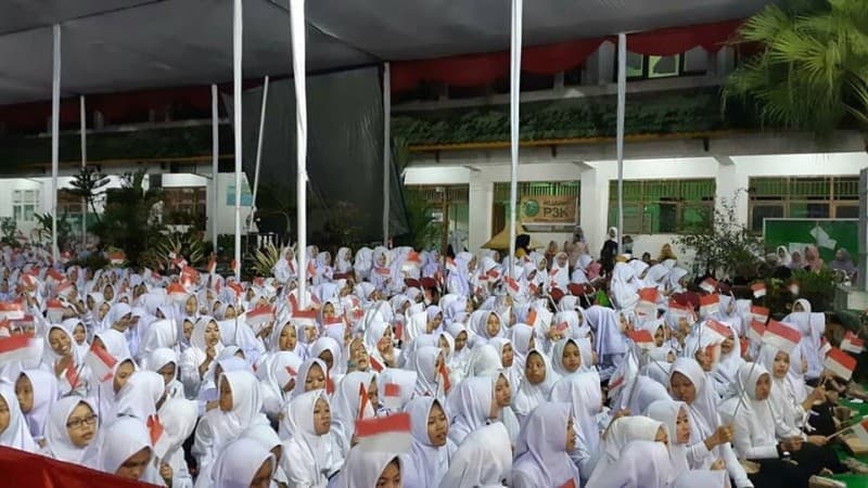 Wamenlu Sebut Daya Saing Tinggi Santri Kunci Majukan Negeri