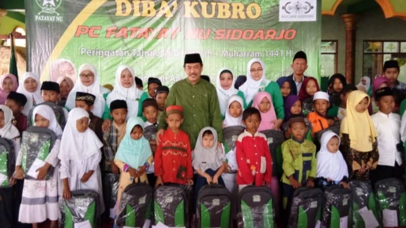 Diba’ Kubra Fatayat NU Sidoarjo Santuni Yatim dan Duafa