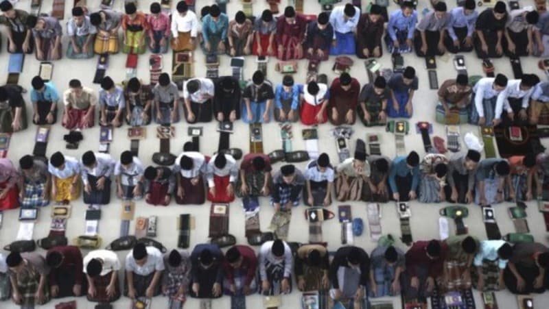 Hukum Imam Shalat Jumat Membaca Selain Surat yang Dianjurkan Nabi