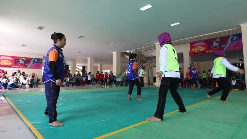 Fatayat NU dan Wanita Budha di Pertandingan Gobaksodor