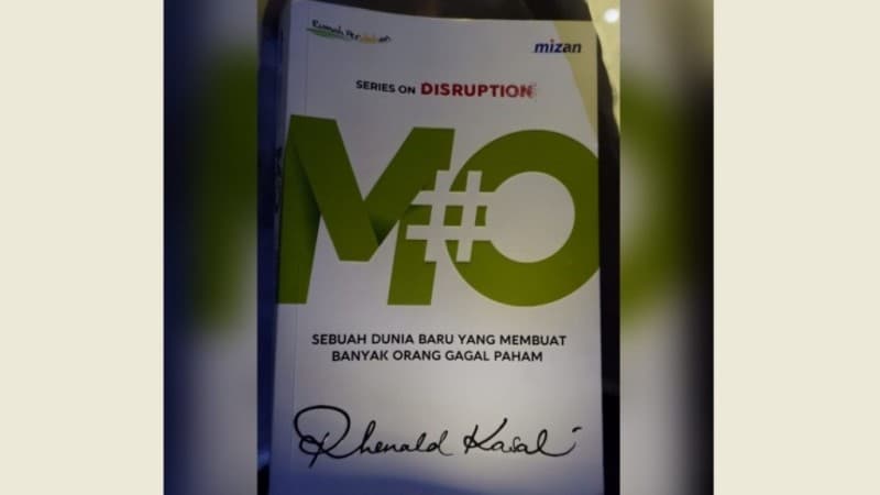 Dunia Digital di Balik Fenomena Sosial