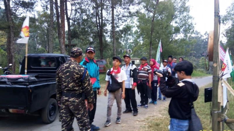 Ansor di Batu Jualan Kopi Demi Sukseskan Diklatsar Perdana