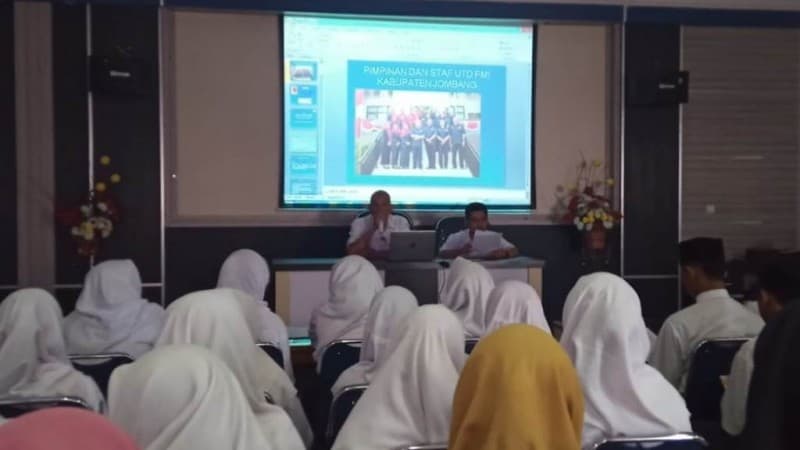 Tanamkan Jiwa Sosial dengan Donor Darah