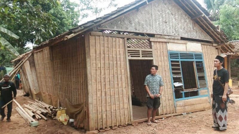 Lesbumi NU Pekalongan Galakkan Bedah Rumah Warga