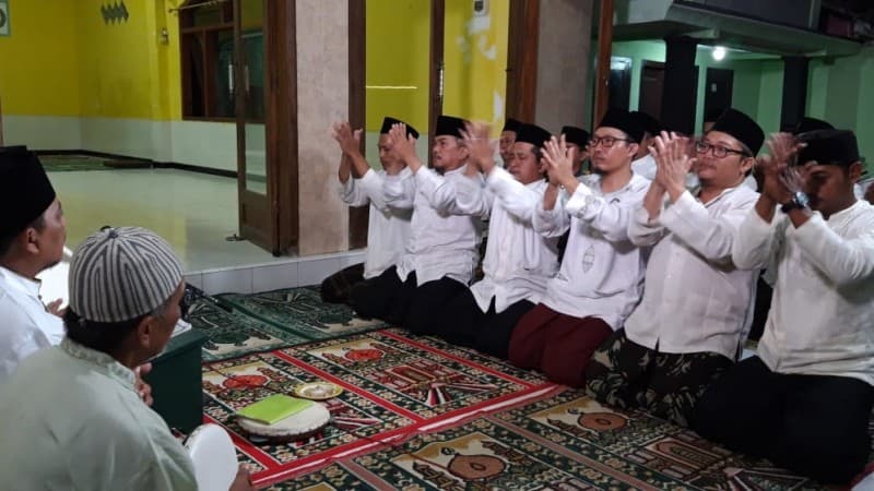 Ishari Langkah Taktis Merawat Akar Rumput