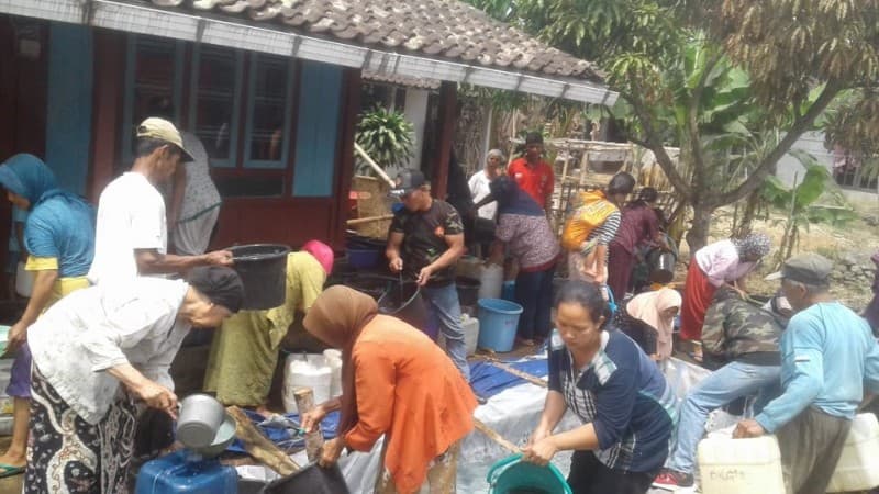 Ansor dan Banser Grabag Magelang Salurkan Bantuan Air Bersih