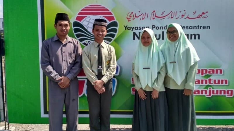 Terinspirasi Limbah Daun Waru dan Nanas, Tim SMA Nuris Juara LKTI Nasional