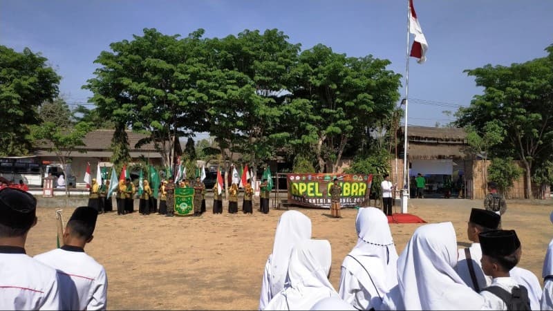 Pelepasan Merpati Iringi Hari Santri di Kawasan Ponorogo