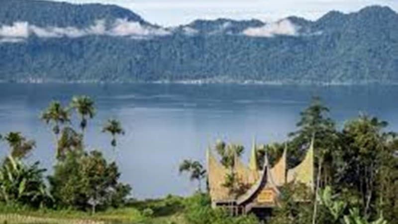 Catatan Sejarah dan Masyarakat Negari Bayur 