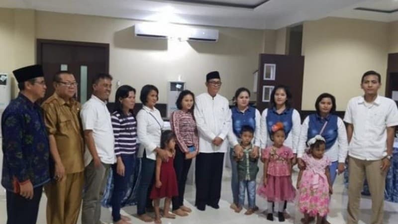 Kemnaker Bantu Pulangkan 6 PMI yang Tertipu ke Kampung Halaman