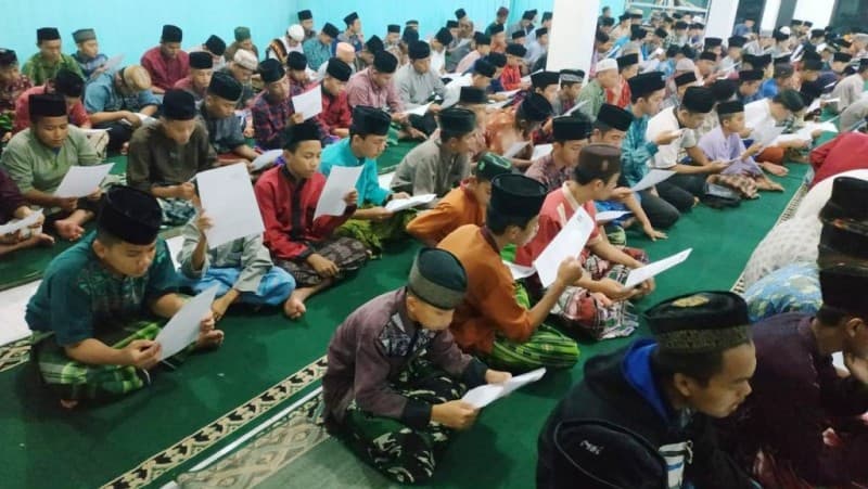 Pembacaan Shalawat Nariyah di Sambas Kalbar Berlangsung Khidmat