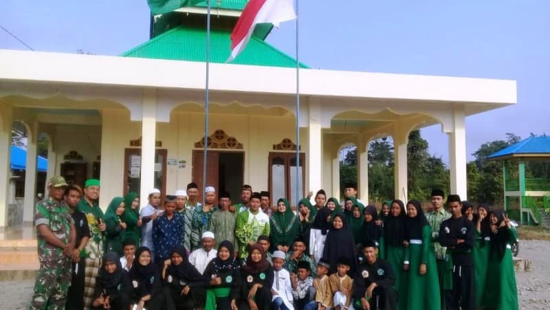 Serunya Upacara Akar Rumput Warga NU Mimika Sambut Hari Santri 