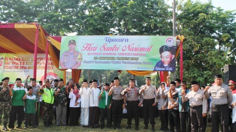 Puncak Hari Santri, Kapolsek Sukodono Sidoarjo Pimpin Upacara