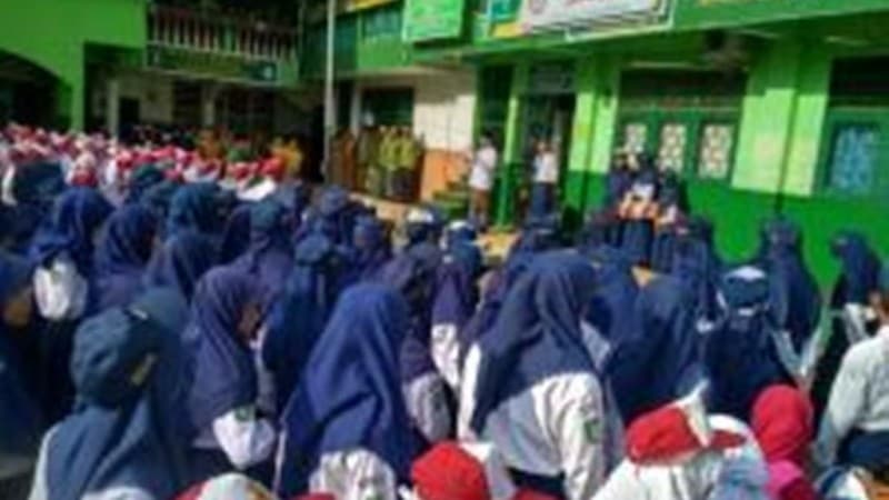 Upacara di Jayapura Bersama Alumni Tebuireng